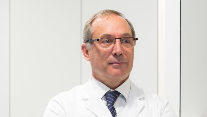 Dr. Joan Carles