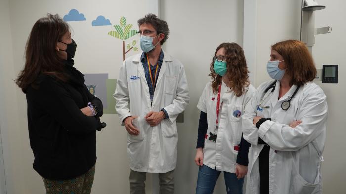 Pacient de lupus amb Dr. Pere Barba, Dra. Mònica Linares i Dra. Josefina Cortés