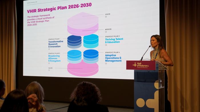 Dra. Begoña Benito presentant el Pla Estratègic del VHIR 2026-2030
