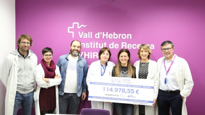 Asdent dóna més de 114.000 euros per a la recerca en la malaltia de Dent a Vall d’Hebron