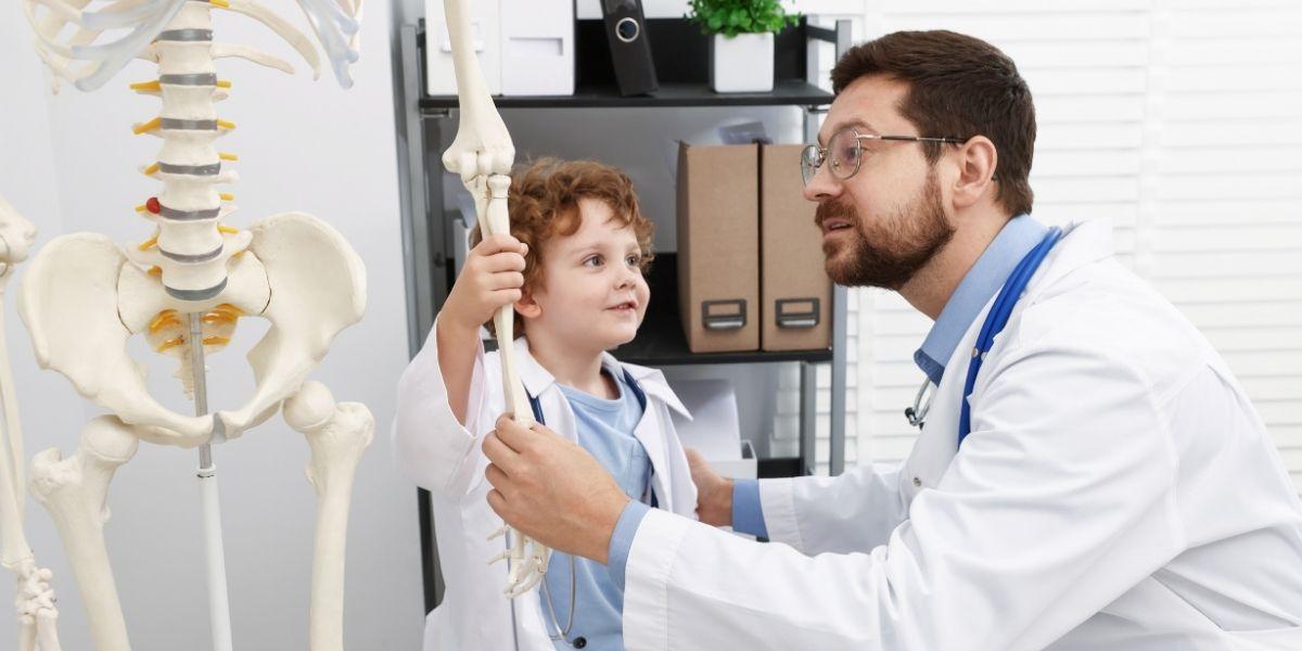 Doctor amb un pacient